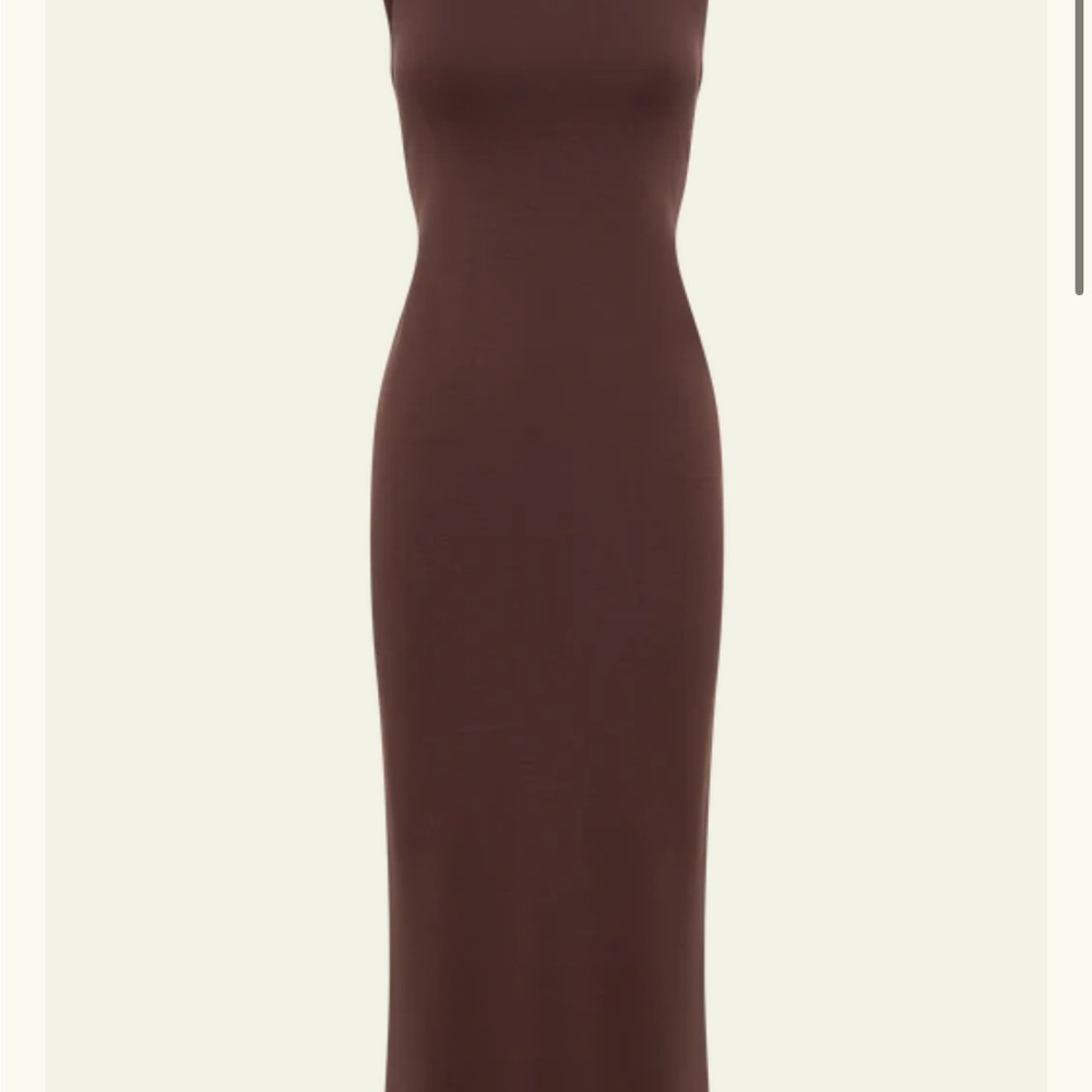 Elegant Cross-Back Brown Evening Dress - Picture 2 of 7